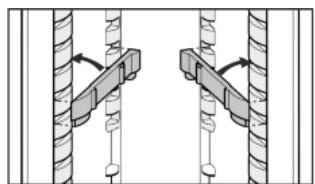 LIEBHERR SBS70I2 - Utiliser la tablette de rangement composée de deux parties - 2