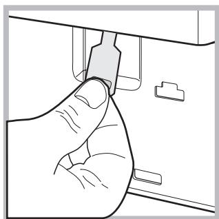 HOTPOINT RSG824FR - Ouverture manuelle du hublot - 4