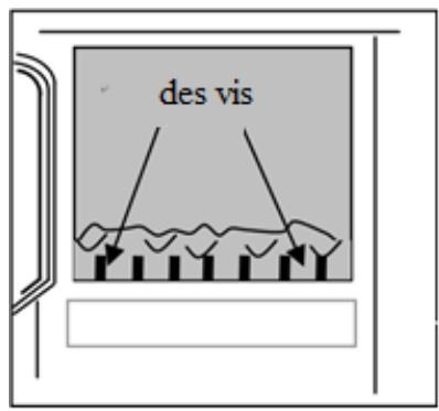 EXCELINE EX-EC18A - Remplacement des ampoules productrices des flammes et lit de braise (Chacune 25 watts) Situées derrière la porte et sont accessibles en ouvrant la porte. - 1
