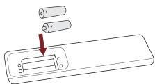 HISENSE 55B7120 - Installation des piles dans la télécommande - 2