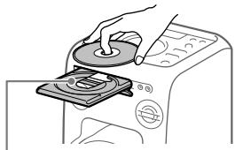 SONY MHC V11 - Legen Sie eine Disc ein. - 1