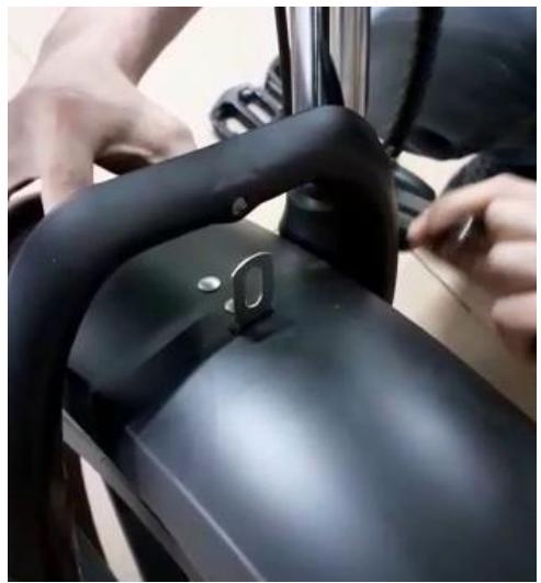 URBAN GLIDE eBIKE F1 NOIR - Suivez les étapes suivantes : - 4