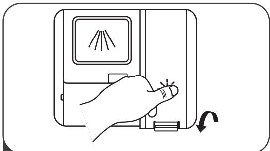 HISENSE HS522E10X 9S47 - Remplir le réservoir de liquide de rinceage - 3