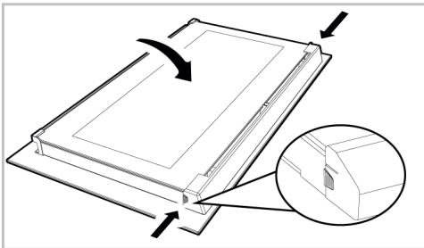 BEKO BCBIS14300MPSE - Retrait de la vitre interieure de la portedu four - 1