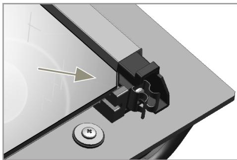 BEKO BCBIS14300MPSE - Removing the Inner Glass of The Oven Door - 4