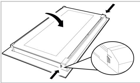 BEKO BCBIS14300MPSE - Removing the Inner Glass of The Oven Door - 1