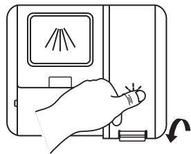 BRANDT DSF33526X - Filling The Rinse Aid Reservoir - 3