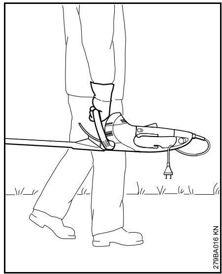 STIHL Hse71-700, 600 W L.70 cm - A motoros berendezes szallitasa - 1