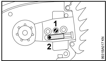 STIHL MSE 170 C, 190 C, 210 C, 230 C - Démontage du couvercle de pignon - 2