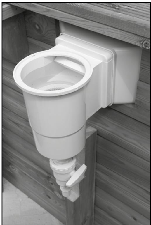 UBBINK SUNWATER ONE 360 - Reinigen Sie zunachst die Betonplatte sorgfaltig und entfernen Sie mit Schleifpapier Splitter von den Seitenwänden, um alle Ständer sauber und glatt zu halten. - 6