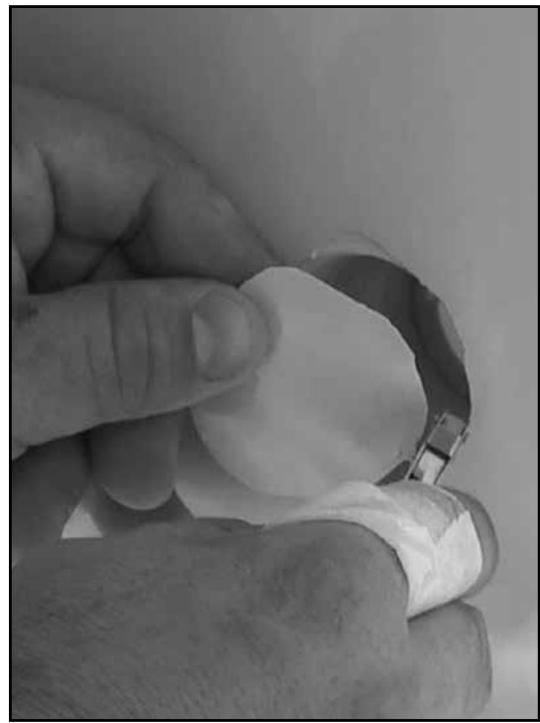 UBBINK SUNWATER ONE 360 - Reinigen Sie zunachst die Betonplatte sorgfaltig und entfernen Sie mit Schleifpapier Splitter von den Seitenwänden, um alle Ständer sauber und glatt zu halten. - 36