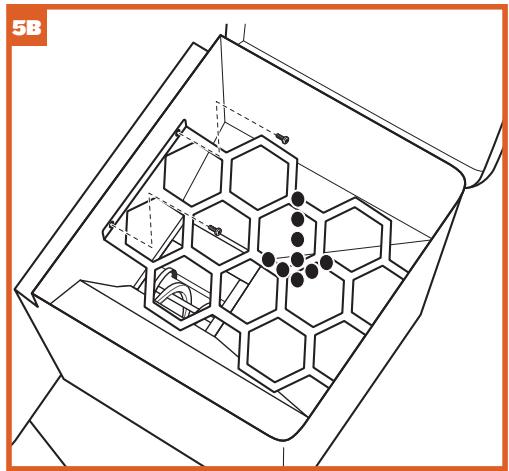 TRAEGER IRONWOOD D2-650 - COLOQUE LAS REJILLAS, EL CONTENEDOR Y LA REJILLA DE LA PARRILLA - 3