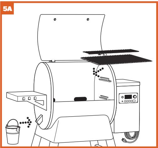 TRAEGER IRONWOOD D2-650 - PLACER LES GRILLES, LE SEAU ET LA GRILLE DE VIS SANS FIN - 1