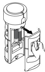 DIAGRAL DIAG30BPX - Rimuovete lo sportello d'accesso al vano pile. - 1