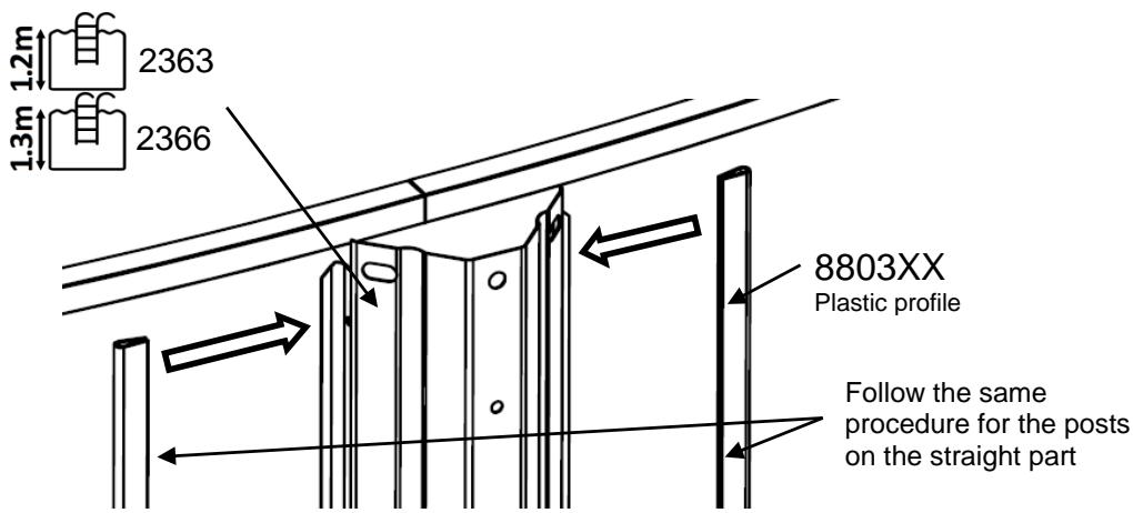 TRIGANO SAPHIR N°880109 - Assembling the plastic profiles on the posts - 1
