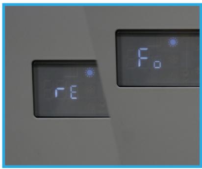 KLIMEA 2350 W : 9 DC Inverter Mini 2600 W : 10 DC Inverter 3100 W : 12 DC Inverter 3100 W : 12 DC Inverter électrique 3500 W : 15 DC Inverter - Jusqu'à l'apparition du message « rE » ou « Fo ». - 1