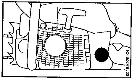 STIHL MS 241 C-M - Ravitallement en carburant - 2