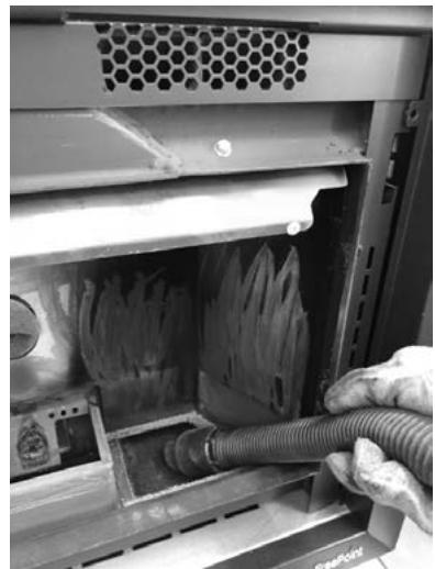 FREEPOINT HUBLOT - FLOS - MAGRITTE - NETTOYAGE DES PASSAGES DES FUMÉES - 4