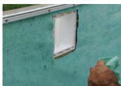 GRE BRAGA - EN Start by laying the protective blanket, which should be cut from the roll included, on the floor. - 1