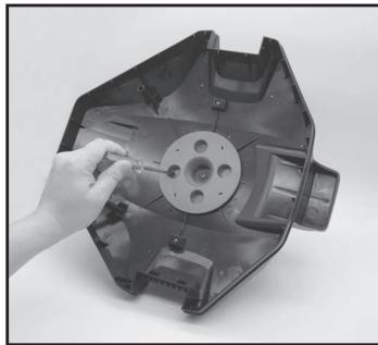KOKIDO ROBOT DELTA 200 PLUS RECHARGEABLE - Comment retarder le bloc de batteries uniquement à des fins de recyclage de la batterie (Ceci doit être réalisé par un technicien autorisé) - 2