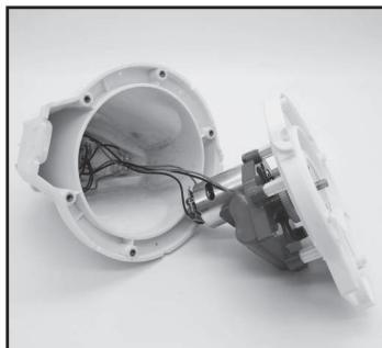 KOKIDO ROBOT DELTA 200 PLUS RECHARGEABLE - Comment retarder le bloc de batteries uniquement à des fins de recyclage de la batterie (Ceci doit être réalisé par un technicien autorisé) - 8