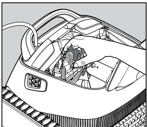 MAYTRONICS SEAMASTER PLUS - Si vous remarquez que des déchets sont pris dans l'hélice: - 4