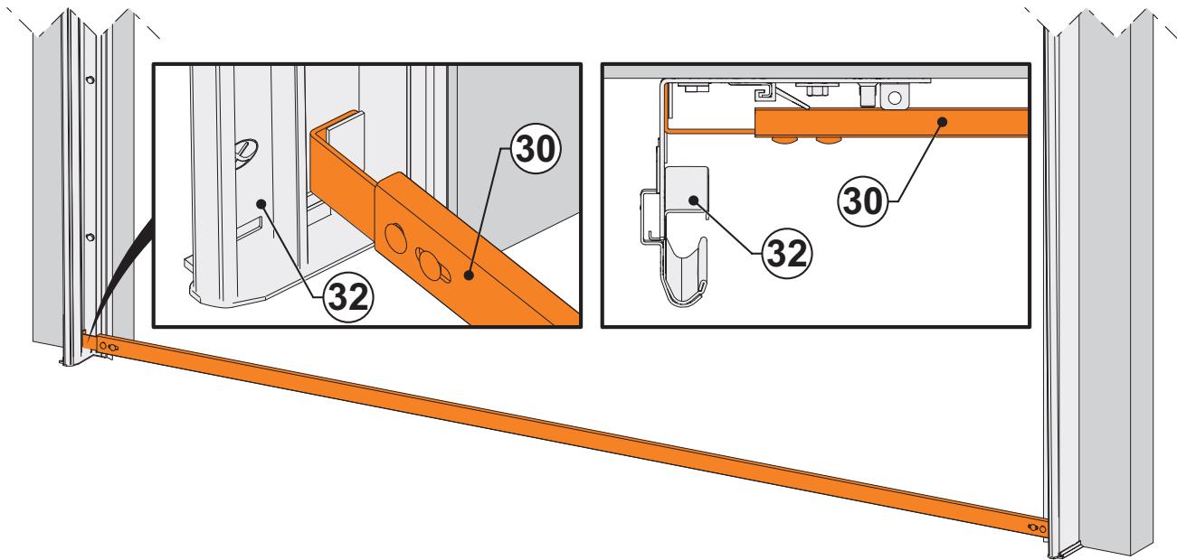 FLEXIDOOR ESSENTIEL - Fixation de la deuxième cornière (31) - 4