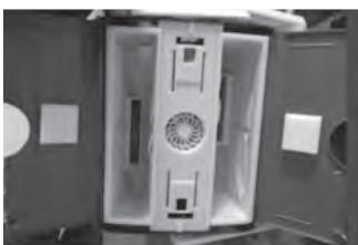 UBBINK ROBOTCLEAN 3 PLUS - Cleaning the waterline - 1