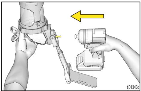 GRACO 360 CORDLESS CONNECT - Orientation de l'alimentation par gravité - 2