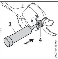 STIHL ASA 20 - Mes met de vetspuit smeren - 2