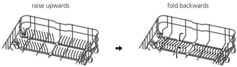 BRANDT BKDI144LB - Folding back the rack shelves - 1