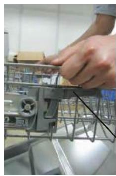 BRANDT BB3424LB - Adjusting the Upper Basket - 1
