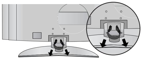 LG 32LC5 - How to remove the cable management - 1