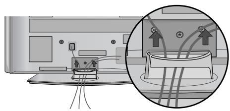 LG 42PG1000 - A kábelvezető kapocs eltávolításá - 2