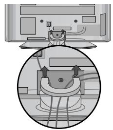 LG 32PG6000 - Så här tar du bort kabelsamlaren - 1