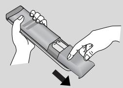 LG 32PG6000 - Instalación de las pilas - 1