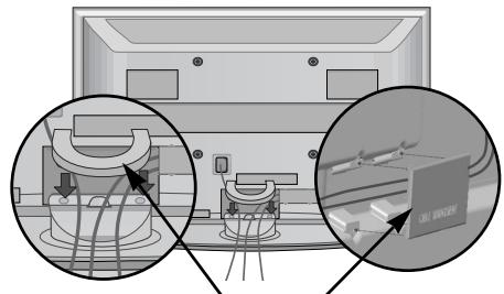 LG 32PG6000 - Kaip parodyta užděkite KABELIÜ TVARKYMO SPAUSTUKA. - 3