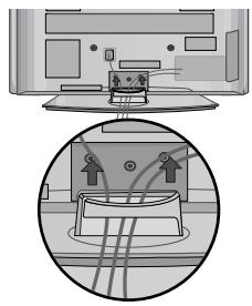 LG 32PG6000 - Sposob demontażu systemu zaradzania przywodami - 3