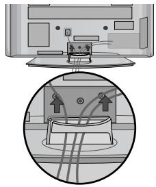 LG 32PG6000 - De KABELKLEM verwijderen - 3