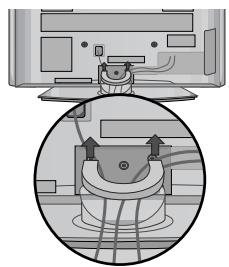 LG 32PG6000 - De KABELKLEM verwijderen - 1