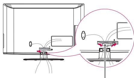 LG 32LW4500 - Tidying cables - 3