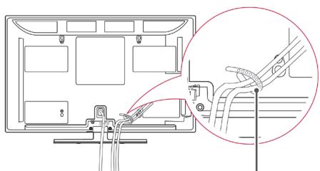 LG 42LV3550 - Tidying cables - 2