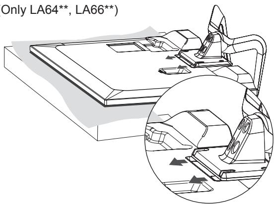 LG 47LA640S - Attaching the stand - 3