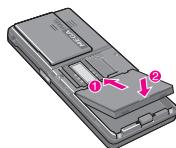 LG KG320 - Memasang kartu SIM dan baterai handset - 7