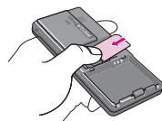 LG KG320 - Memasang kartu SIM dan baterai handset - 5