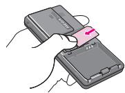 LG KG320 - Installing the SIM card and the handset battery - 5