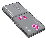 LG KG320 - Tháo lap day pin phia sau thān may. - 1
