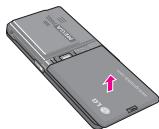 LG KG320 - Memasang kartu SIM dan baterai handset - 2