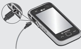 LG GM750 - Charging your phone - 1