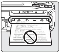 NIKON COOLPIX S600 - Inserting the Battery - 3
